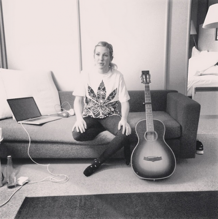 Still ill! Yoga mat, guitar, puter.